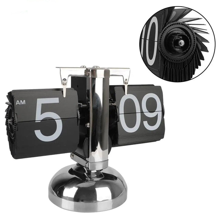 Retro Flip Clock with Automatic Turning Element | Stornfield