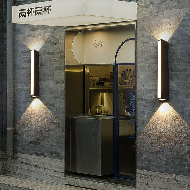 Durable LED outdoor wall light for lighting in any weather | Stornfield