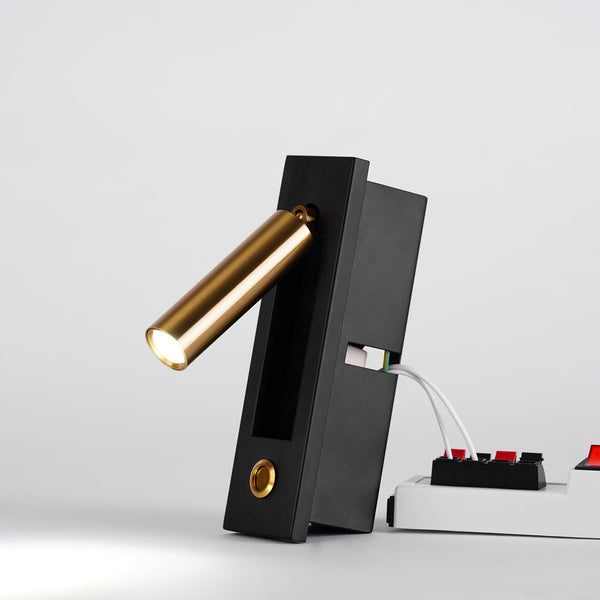 Minimalist LED wall lamp – Modern wall light with a simple design for indoor use | Stornfield