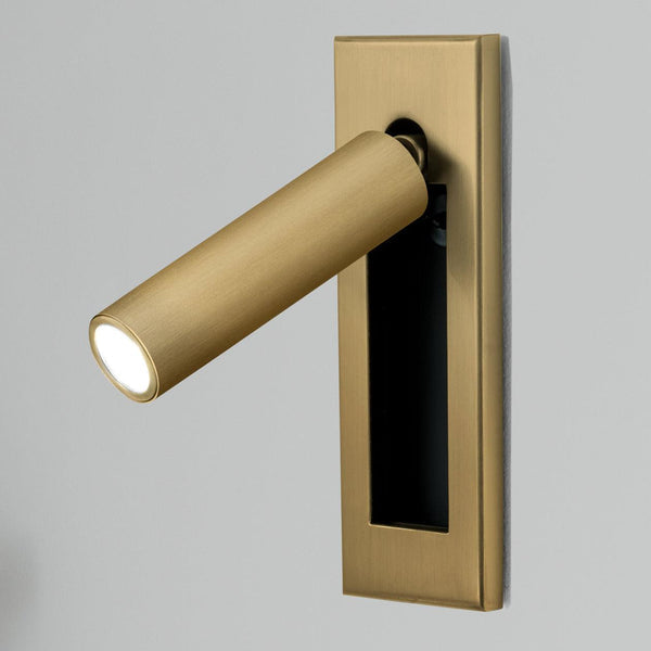 Minimalist LED wall lamp – Modern wall light with a simple design for indoor use | Stornfield