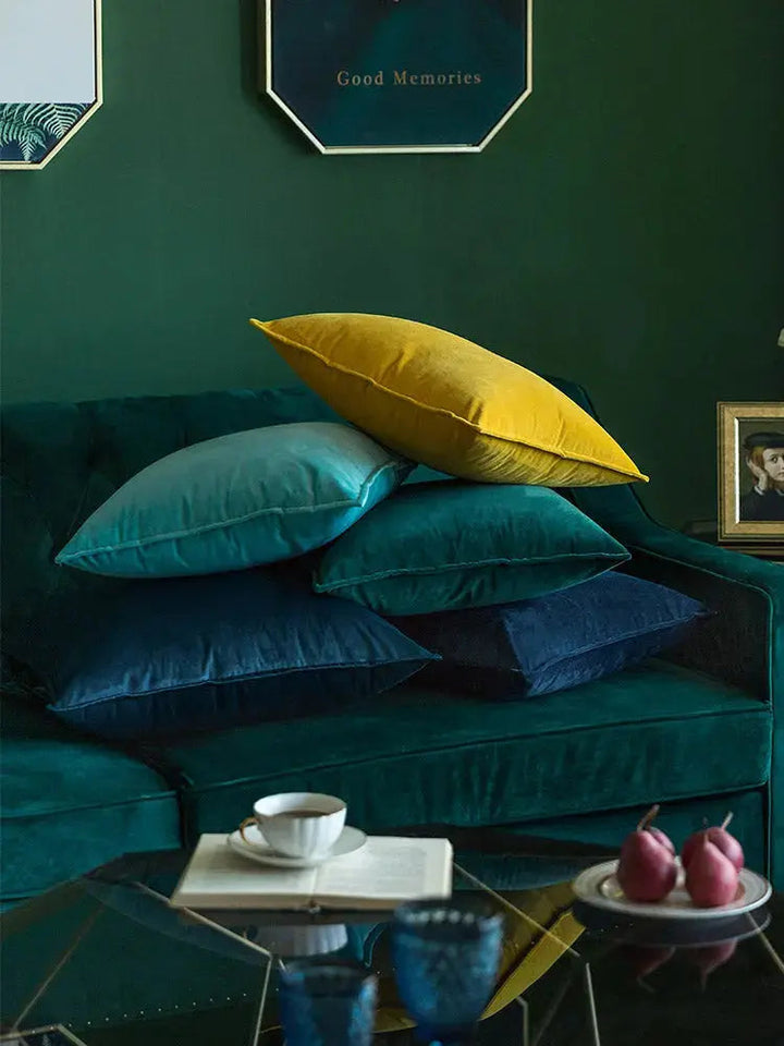 Stornfield | VelvetLuxe – Elegant Velvet Cushion Cover with Refined Details