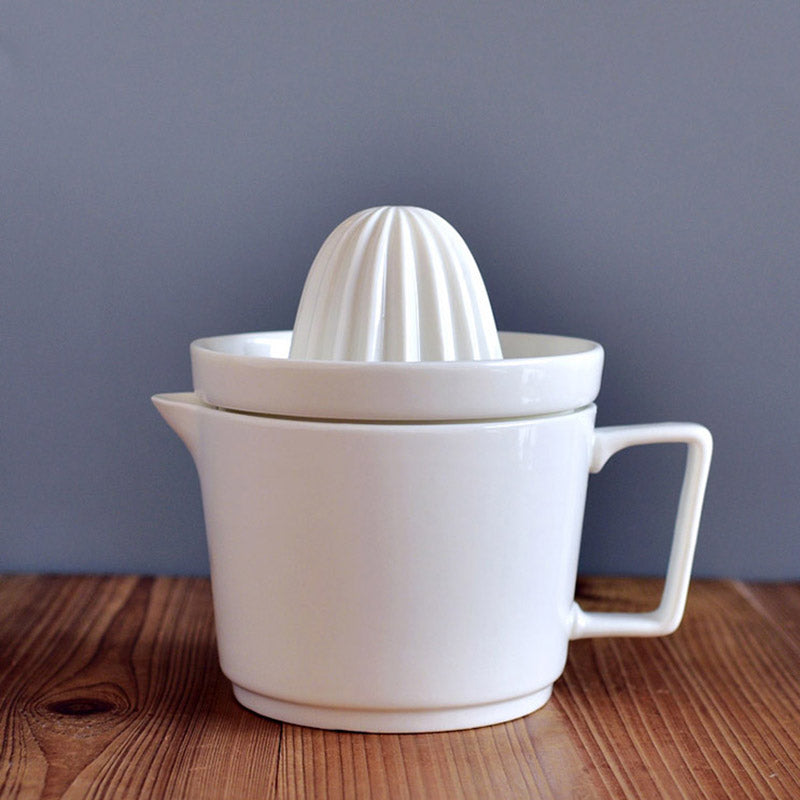 Premium Ceramic Citrus Press – Effortless Hand Pressing for Fresh Juices | Stornfield