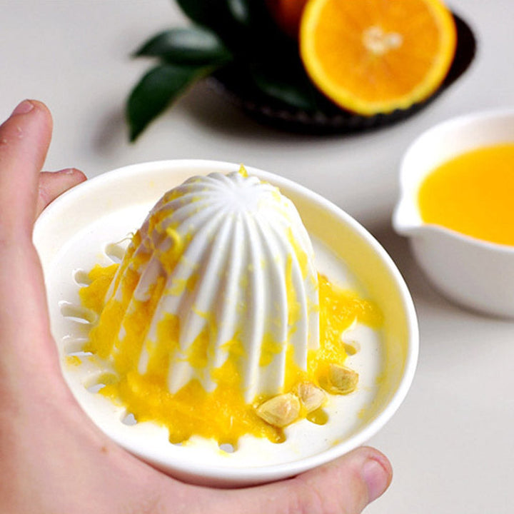 Premium Ceramic Citrus Press – Effortless Hand Pressing for Fresh Juices | Stornfield