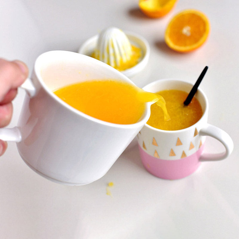 Premium Ceramic Citrus Press – Effortless Hand Pressing for Fresh Juices | Stornfield