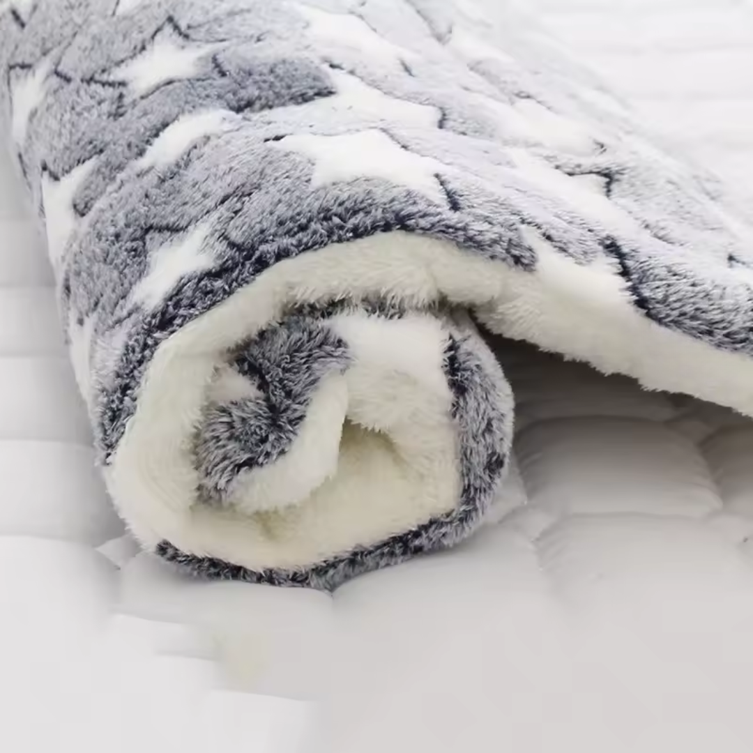 Washable dog blanket soft non-slip ideal for sofa bed and car Stornfield