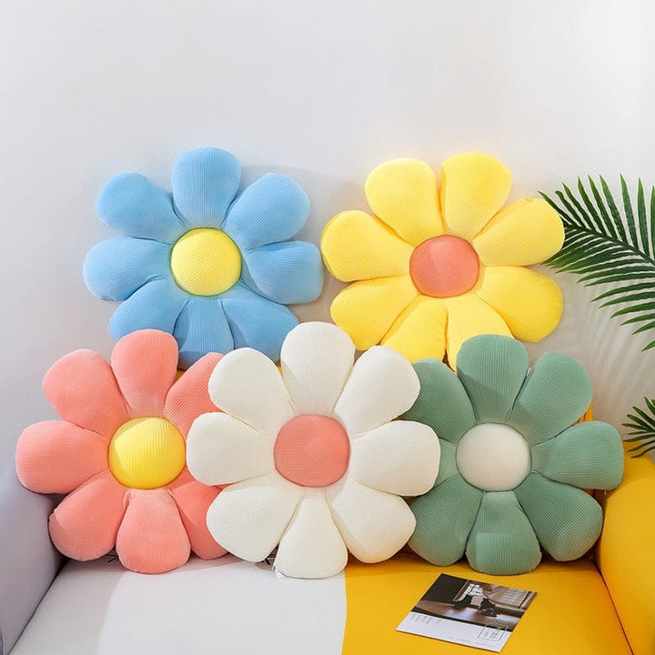 Stornfield blossom-shaped cushion