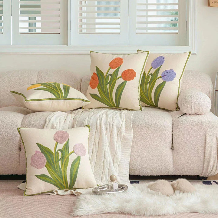 Housse de coussin tulipe brodée
