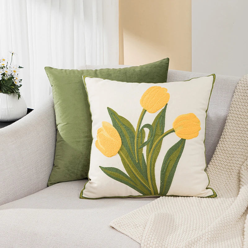 Housse de coussin tulipe brodée