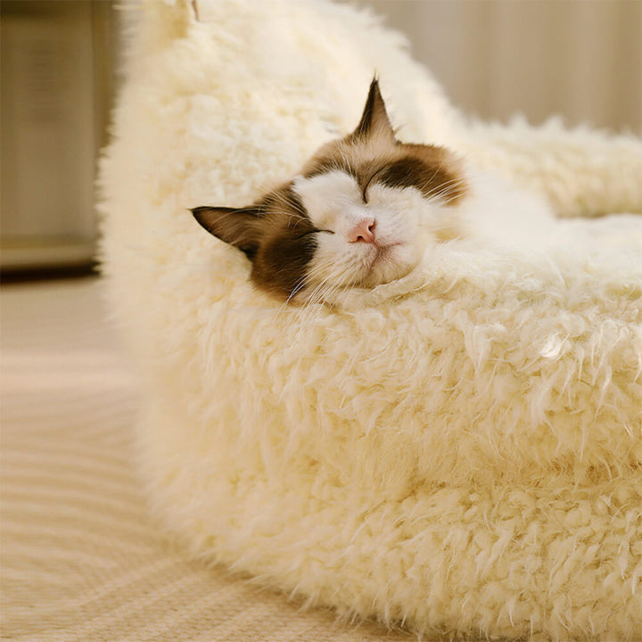 Alpaca-Shaped Pet Bed Ultra-Soft Warm Supportive Design | Stornfield