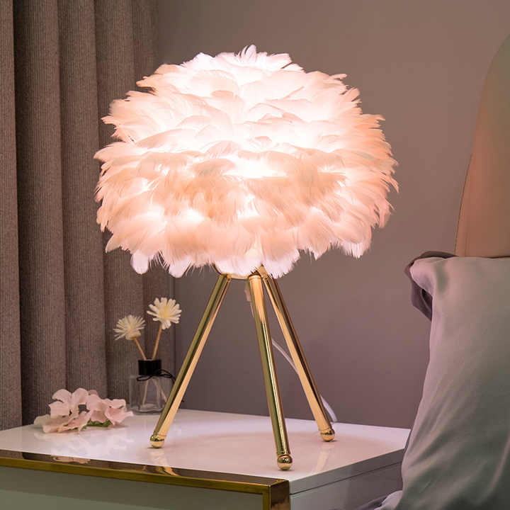 Stornfield | Table Lamp - FeatherLux - Dimmable Light - Elegant Feather Design