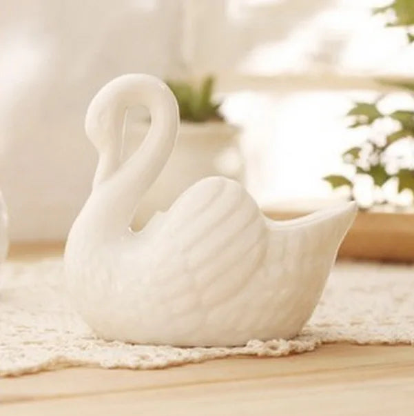 Swan Minimal Ceramic Pot | Stornfield