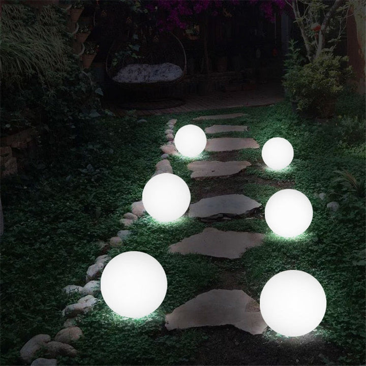 Multicolored LED sphere garden lamp with remote control | Stornfield
