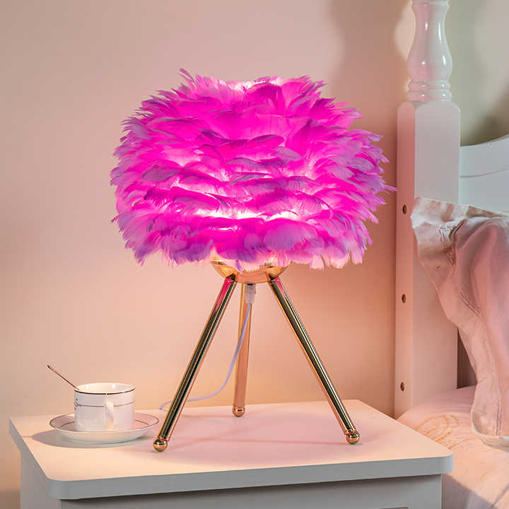 Stornfield | Table Lamp - FeatherLux - Dimmable Light - Elegant Feather Design