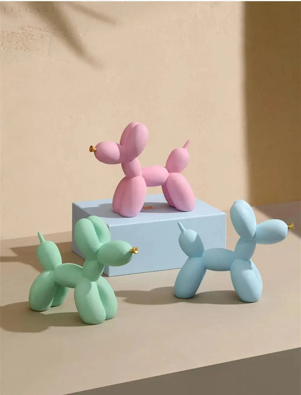 Stornfield | Haku - Balloon-shaped ornament with gold beak