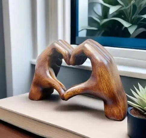 Stornfield | Handcrafted heart sculpture with modern wood grain