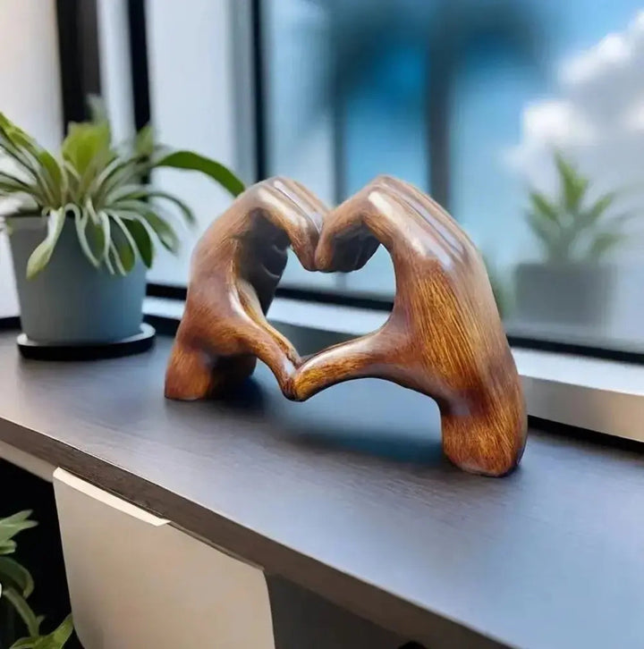 Stornfield | Handcrafted heart sculpture with modern wood grain