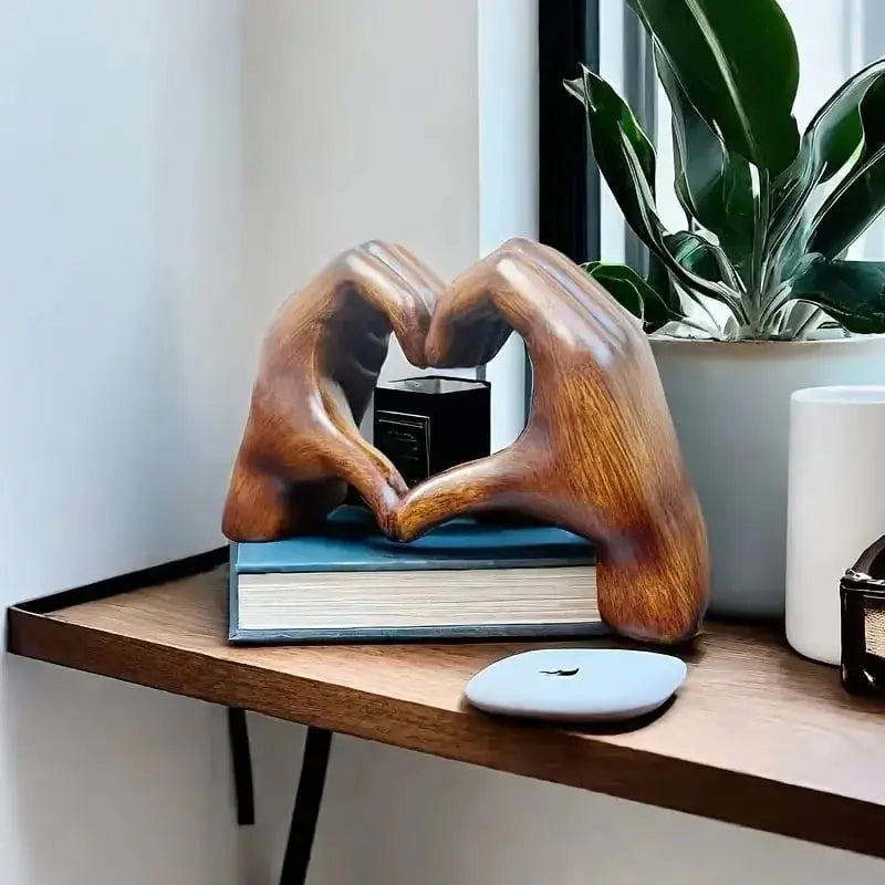 Stornfield | Handcrafted heart sculpture with modern wood grain
