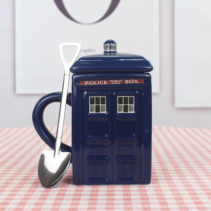 Sci-Fi Police Box Mug with Spoon – ideal gift for coffee and tea lovers | Stornfield