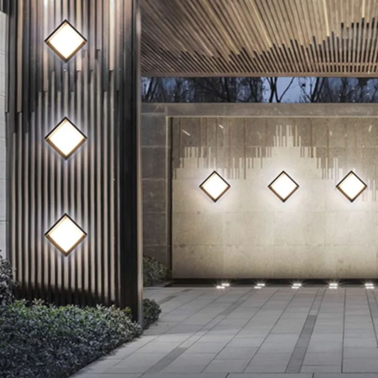 Motion Sensor Outdoor Wall Lamp – Modern Aluminium Design | Stornfield