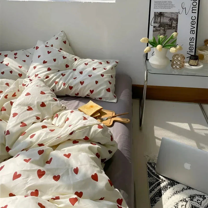 Romantic heart design bedding set for a cozy retreat | Stornfield