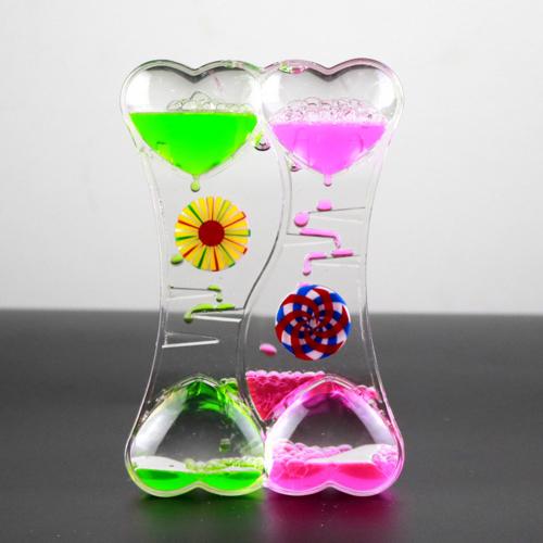 DouStornfielde Floating Hearts Hourglass | Stornfield