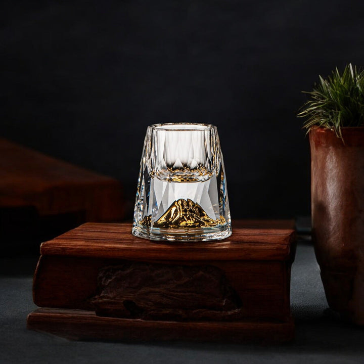 Luxury Crystal Glasses with Gold Flakes – Handmade – Set of 2 – For Whisky & Premium Beverages | Stornfield