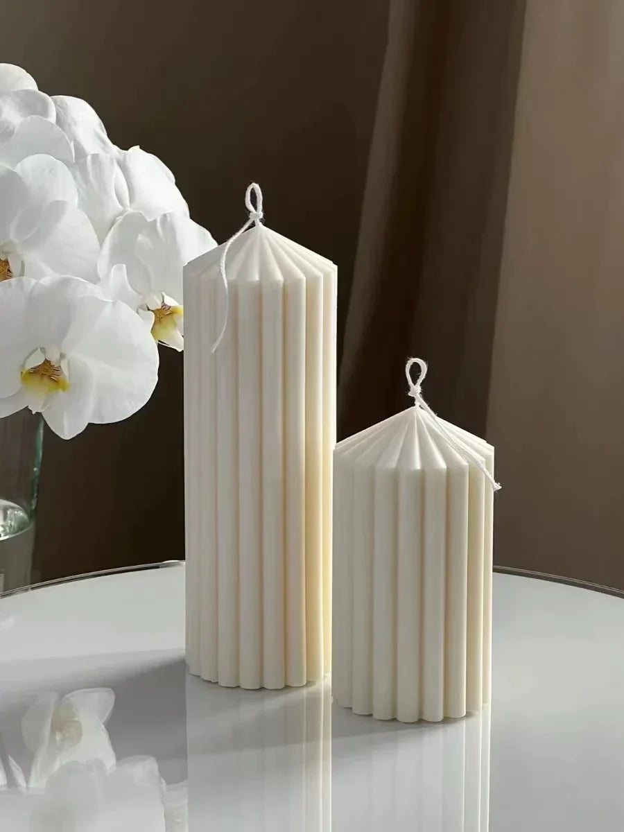 Stornfield | Luxurious Aromatic Scented Candle | For lovely scents in the living room