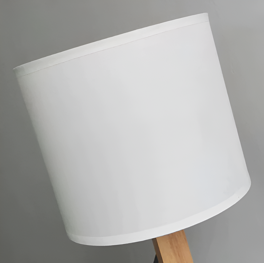 Flexible Robot Desk Lamp Made of Solid Wood – LumoBot | Stornfield