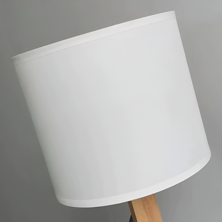 Flexible Robot Desk Lamp Made of Solid Wood – LumoBot | Stornfield