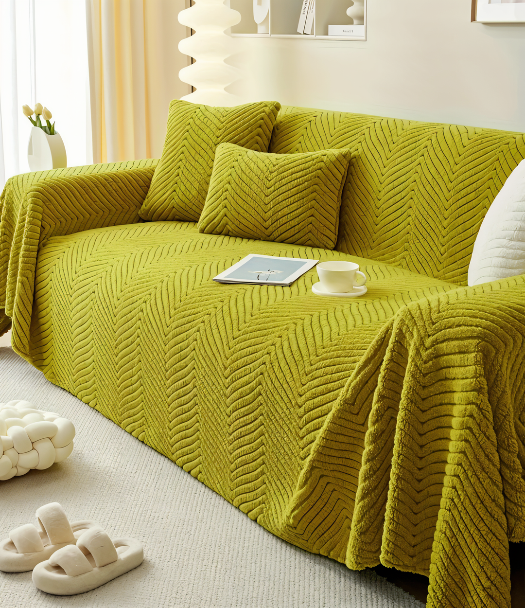 Stornfield | LuxuraWrap Sofa Cover – Non‑Slip Pet‑Friendly Couch Protector
