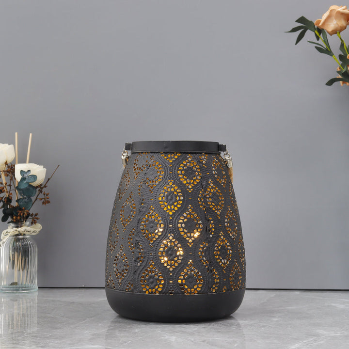 Stornfield | Moroccan Style Black Metal Battery-Powered Table Lamp - Cordless Lamp