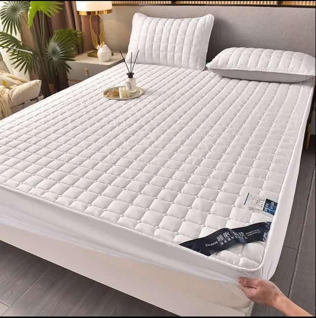 Stornfield | Waterproof mattress protector