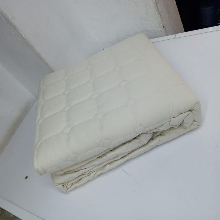 Stornfield | Waterproof mattress protector