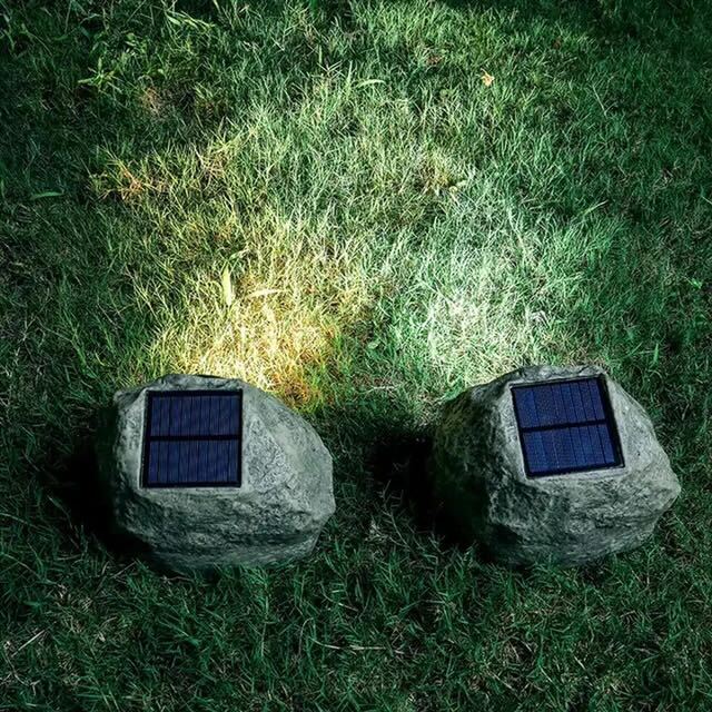 Rocky Glow - Elegant Solar Lamp for Outdoors | Stornfield