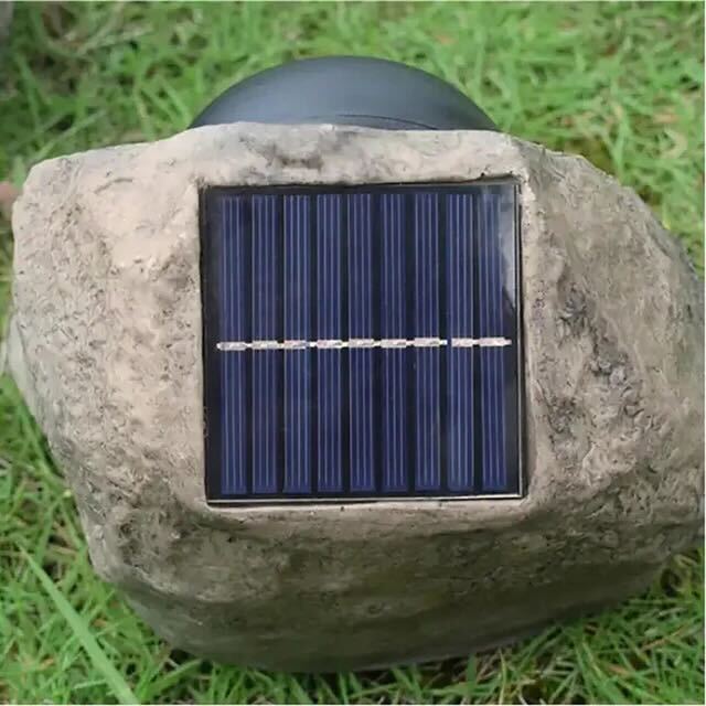 Rocky Glow - Elegant Solar Lamp for Outdoors | Stornfield