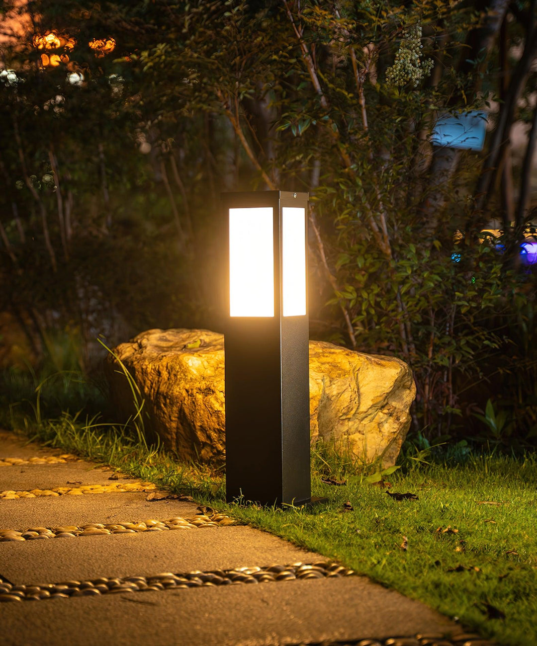 Modern Outdoor Bollard Light – Sleek Durable Weather-Resistant | Stornfield