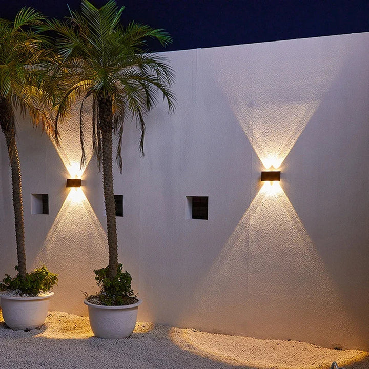 Solar lamp for the balcony with warm LED light | Stornfield