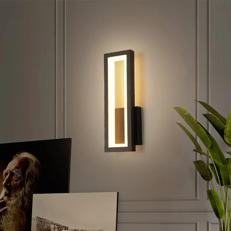Modern LED Indoor Wall Light in Minimalist Design – Stylish Wall Lamp for Living Room & Hallway | Stornfield