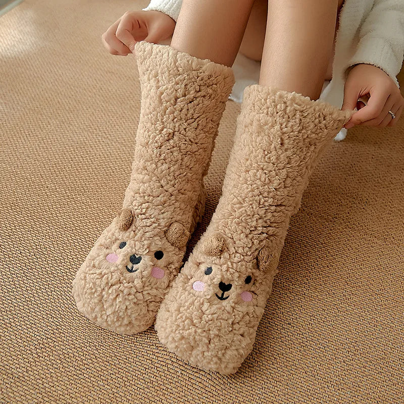 Warm, fluffy bear socks | Stornfield