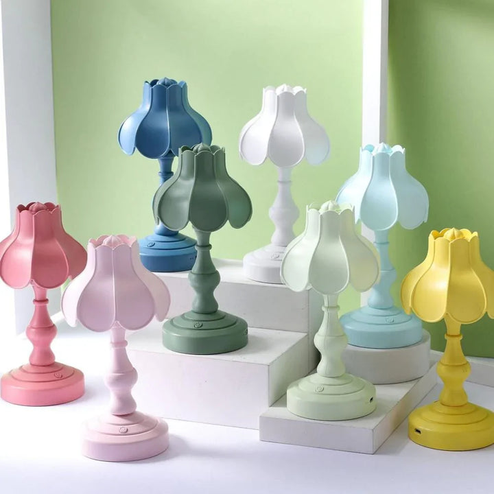 Lotus-shaped LED Mini Retro Light | Stornfield