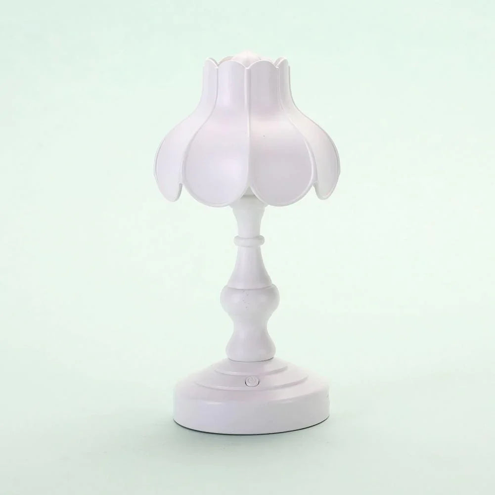 Lotus-shaped LED Mini Retro Light | Stornfield