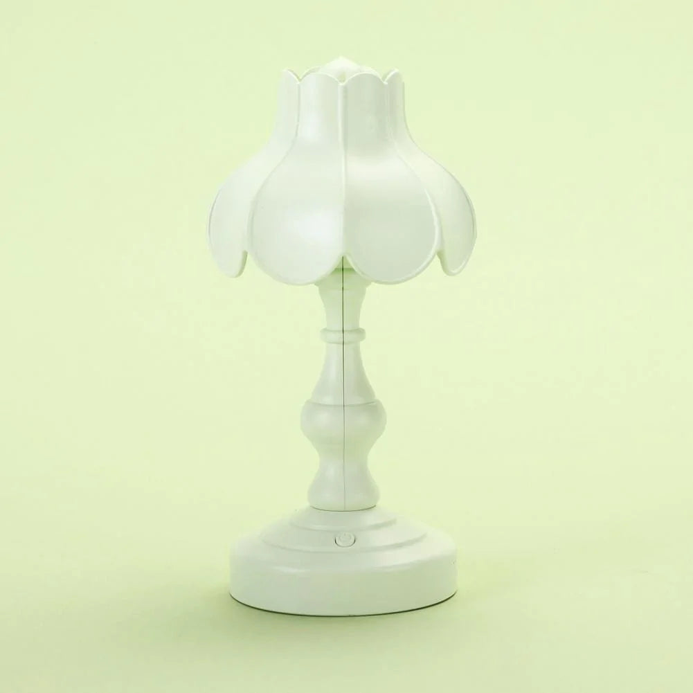Lotus-shaped LED Mini Retro Light | Stornfield