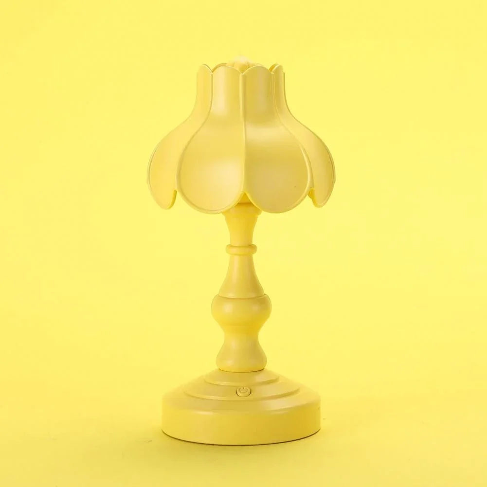 Lotus-shaped LED Mini Retro Light | Stornfield