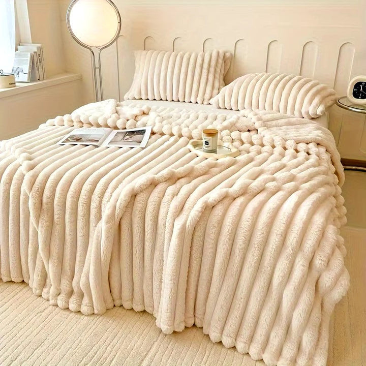 Luxurious Faux-Rabbit-Fur Throw Blanket for Ultimate Comfort | Stornfield
