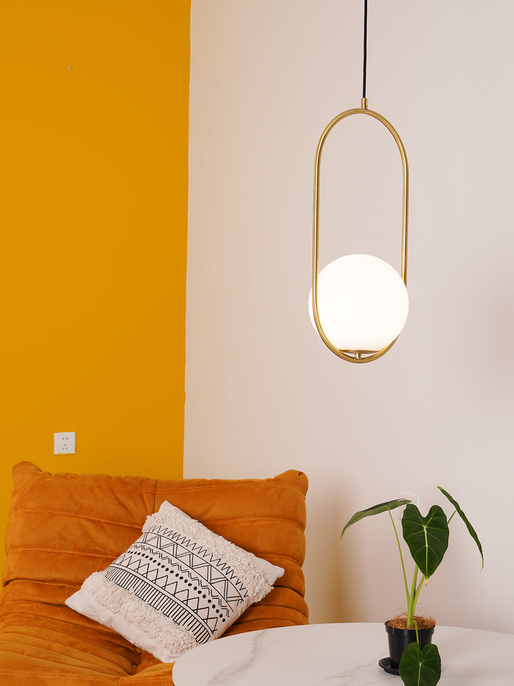 Modern and Elegant Pendant Light - Stylish Hanging Lamp for Indoor Lighting | Stornfield