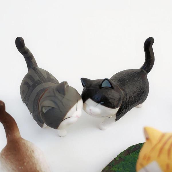 Mini Strolling Cat Figurines | Stornfield