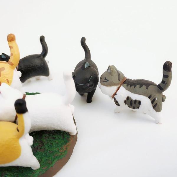 Mini Strolling Cat Figurines | Stornfield