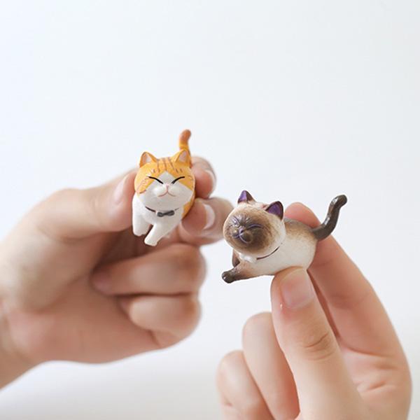 Mini Strolling Cat Figurines | Stornfield