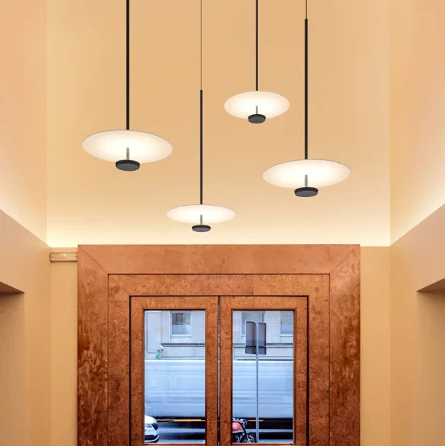Modern ElegantArc LED Ring Pendant Lamp - Minimalist Design for Living Room & Dining Room | Stornfield