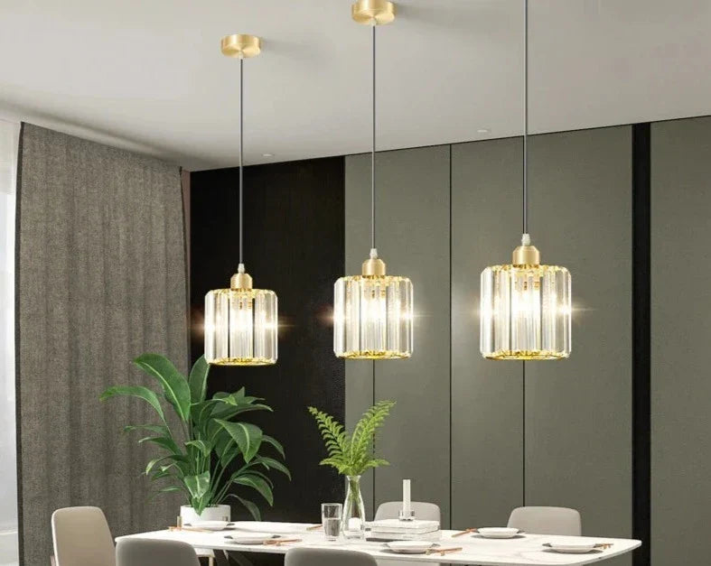 Elegant crystal pendant lamp – luxury lighting for dining room and living room | Stornfield